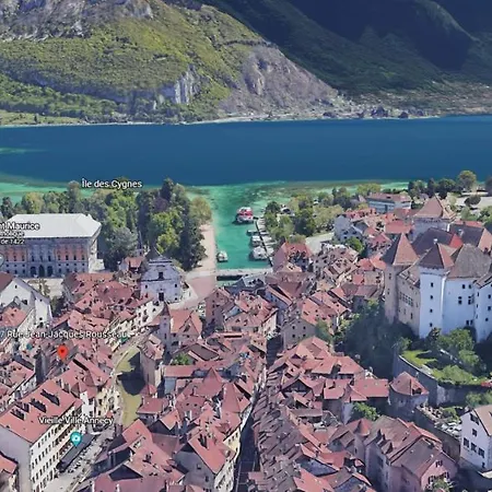 Le Canal - On The Venice Of The Alps Apartment *
